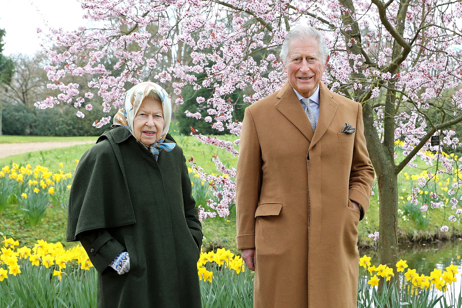 Принц Чарльз та королева Єлизавета