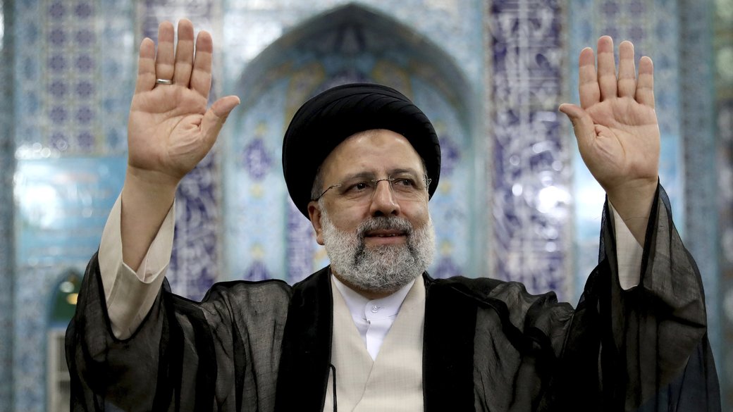 Президента Ірану Ібрагіма Раїсі досі шукають, його життя “під загрозою”, — Reuters