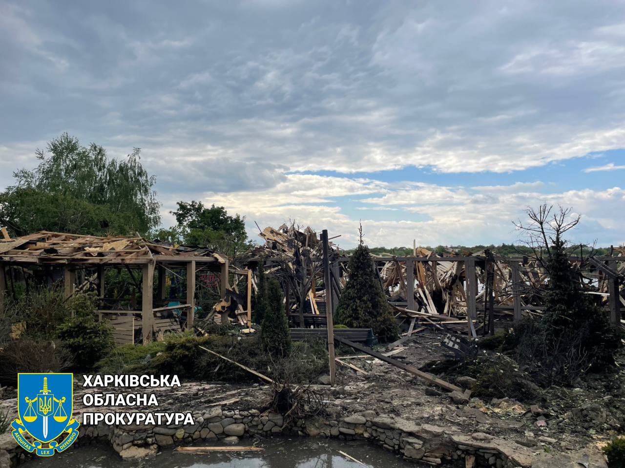 Зросла кількість загиблих та постраждалих внаслідок російського обстрілу села Черкаська Лозова