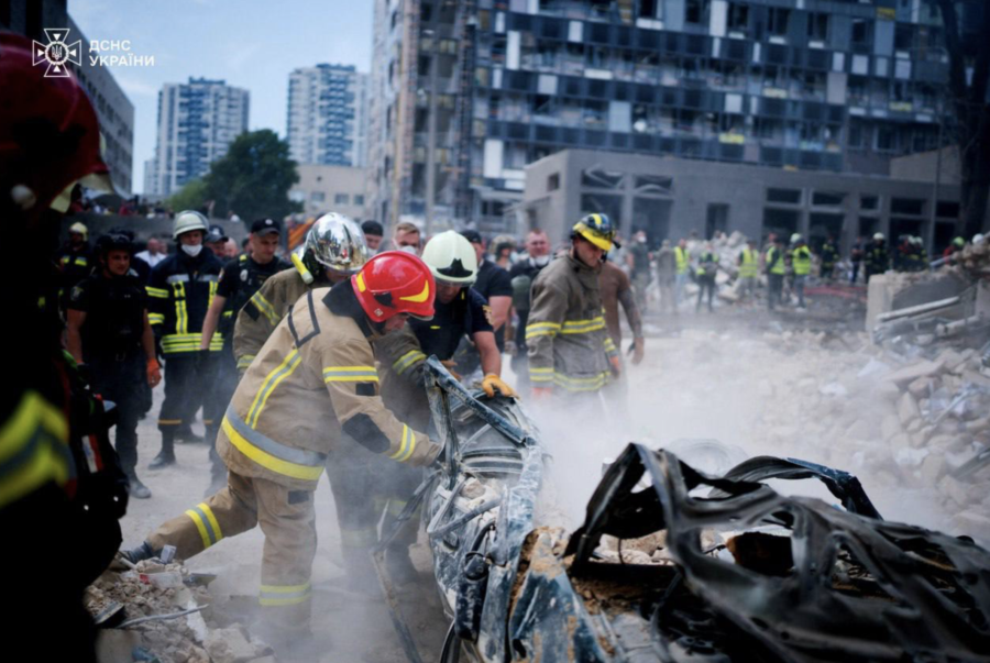 На території “Охматдиту” в Києві завершено аварійно-рятувальні роботи